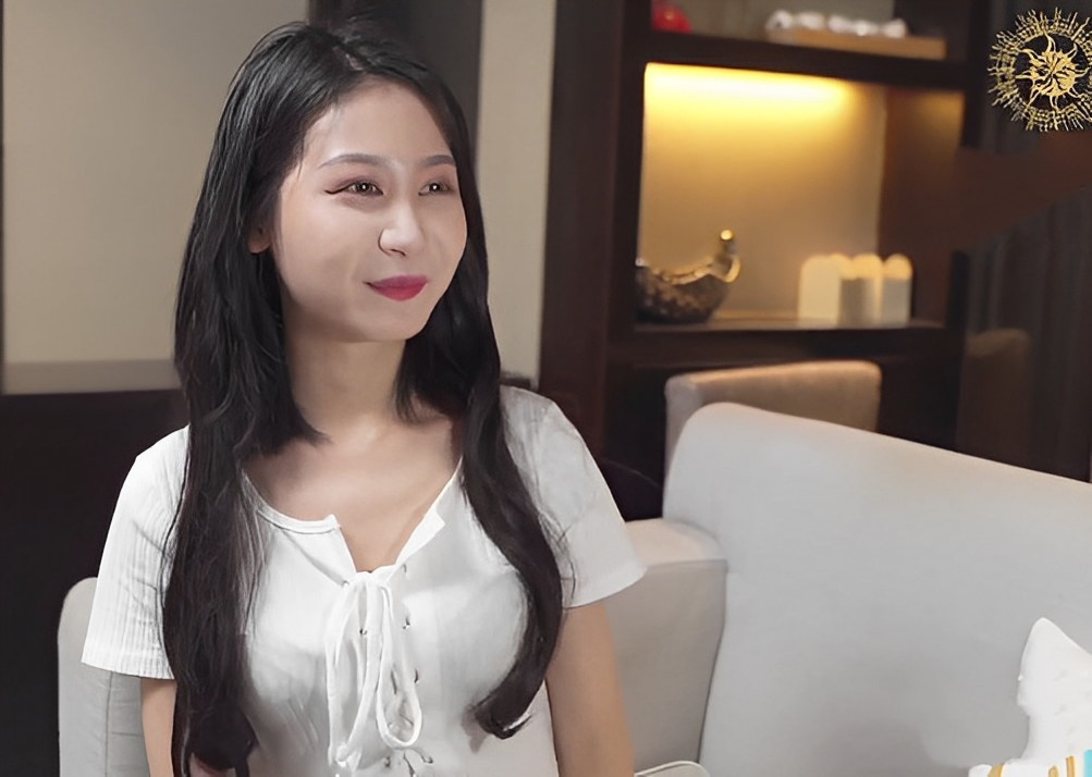 돈을 빌릴 수없고 남편은 아내가 최음제를 갖게했습니다 ...