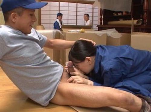 Thông đồng với chủ nhà để cưỡng hiếp nữ đồng nghiệp