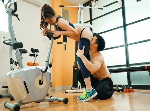 [JUL-582] Cô vợ xinh đẹp phải lòng anh PT nam tính