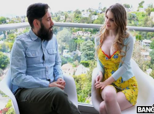 El atrevido ladrón violó al hermoso anfitrión Bunny Colby